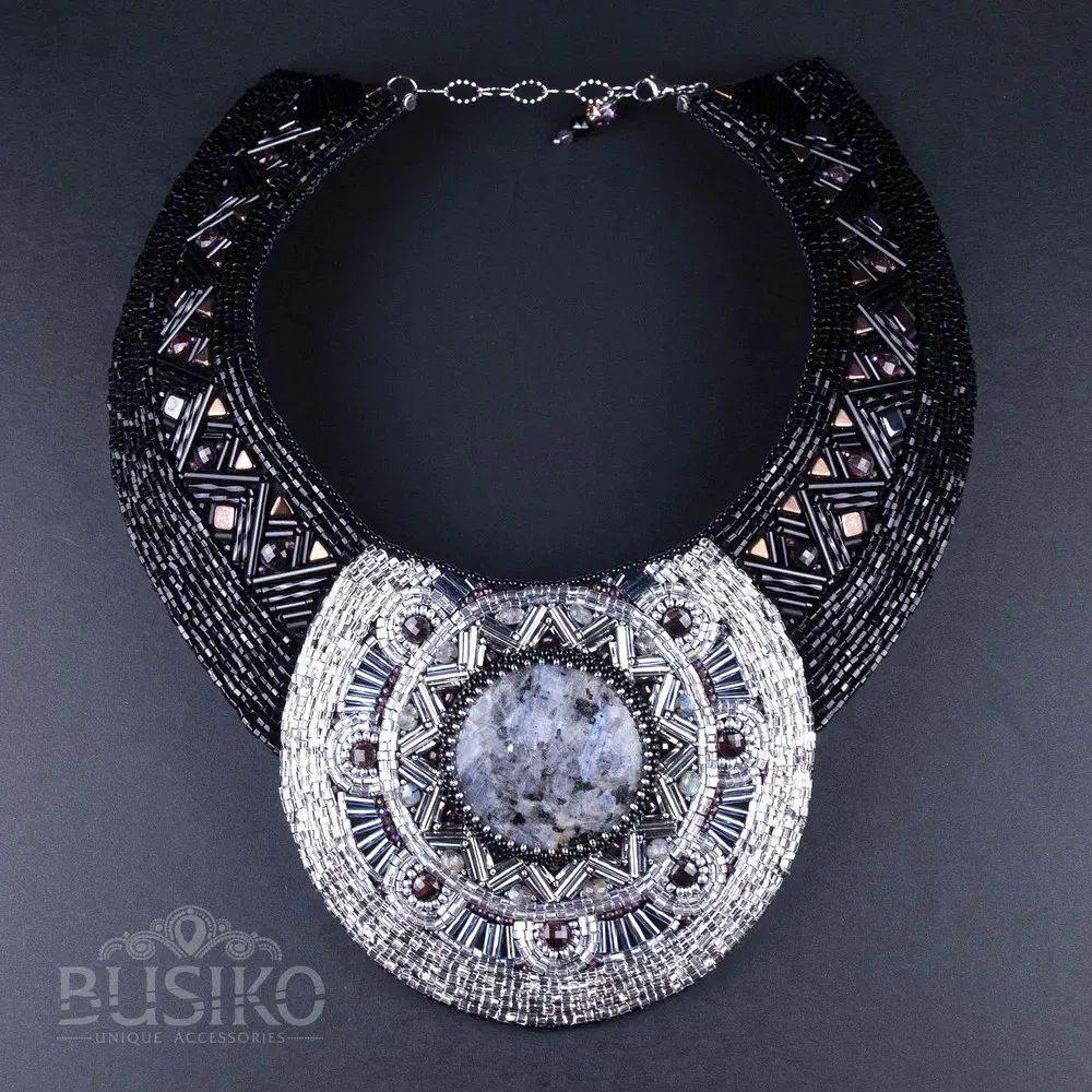 Busiko Black silver round bib necklace larvikite 1