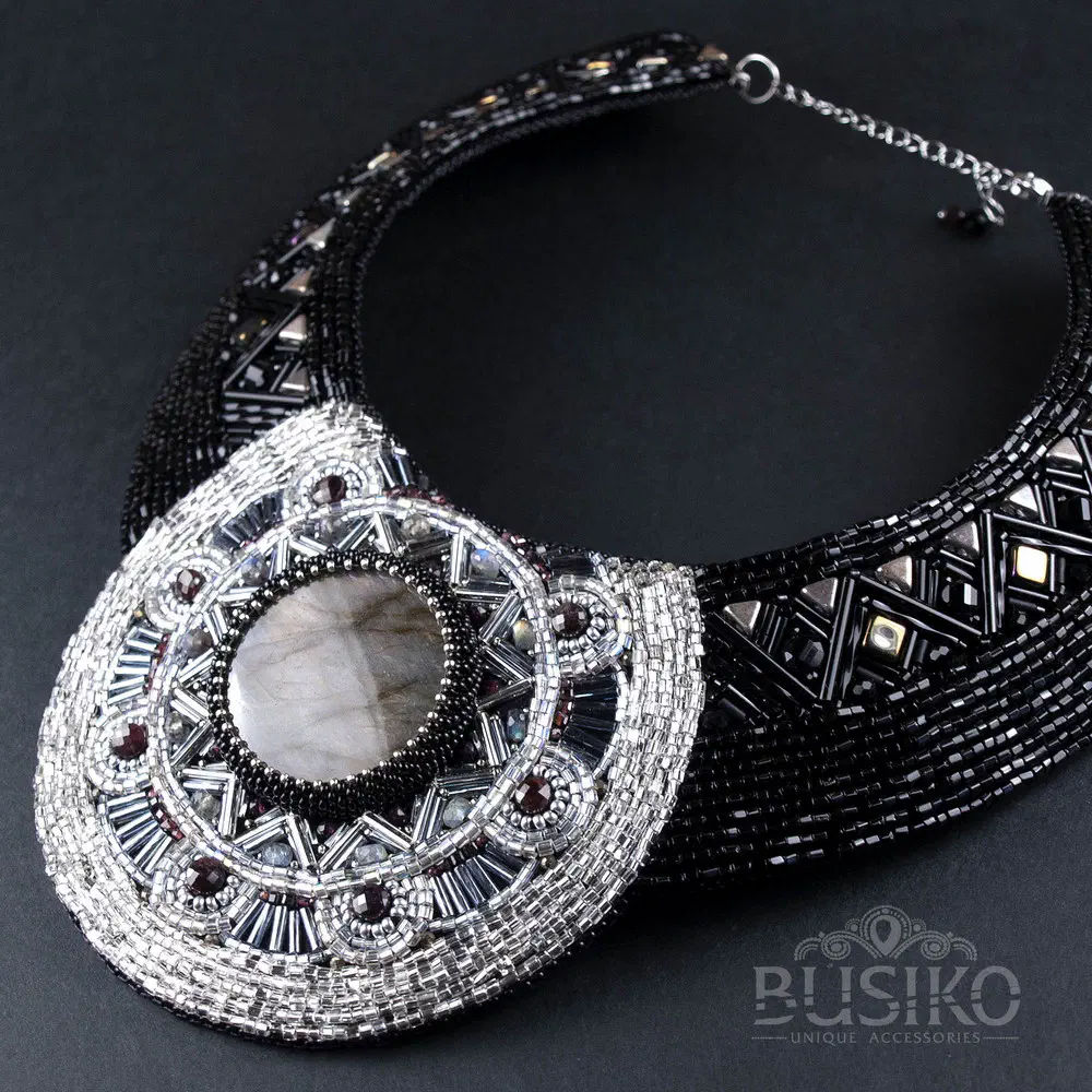 Busiko necklaces earrings 2